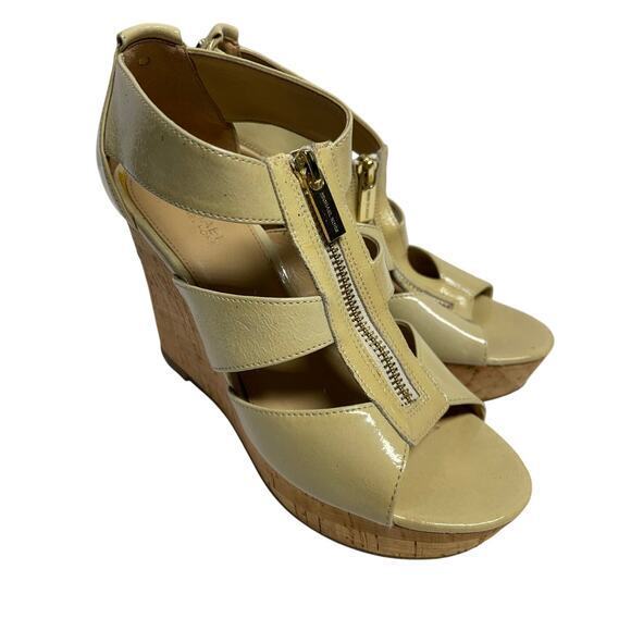 Michael Kors Damita Strappy Ivory Wedge Sandals Heels W/Front Zip 7M 37M - Picture 1 of 12